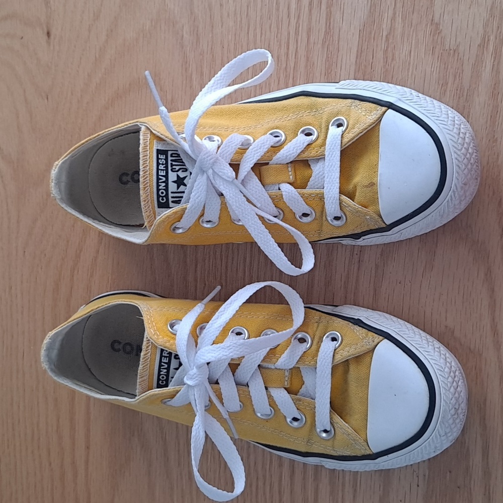 Women's Converse Yellow Sneakers 6.5